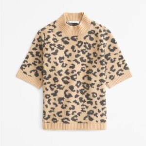 Abercrombie & Fitch Leopard Print Short Sleeve Sweater